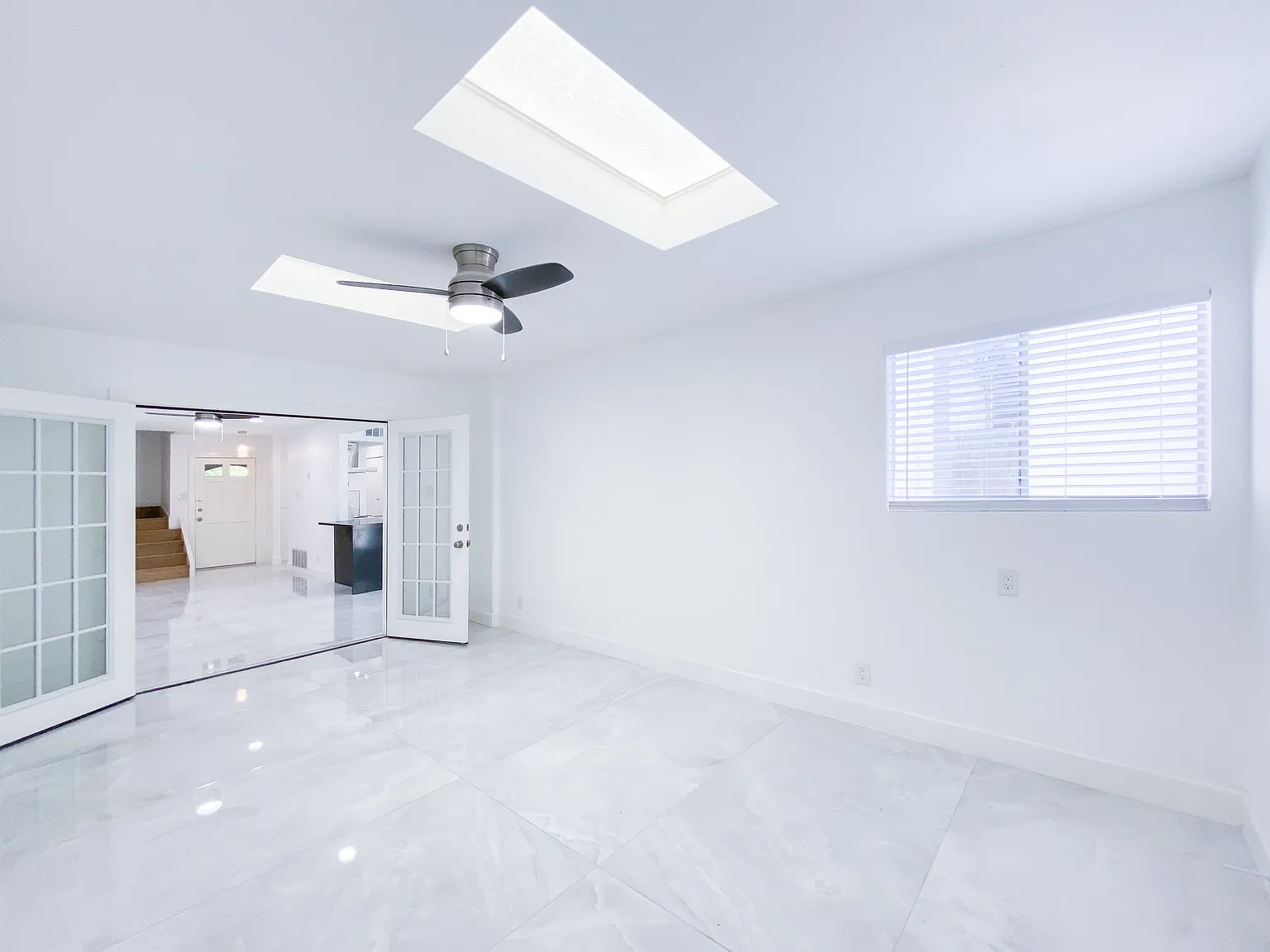 2 bed, 2.5 bath, 1100 sqft, $1,495 — Photo 3