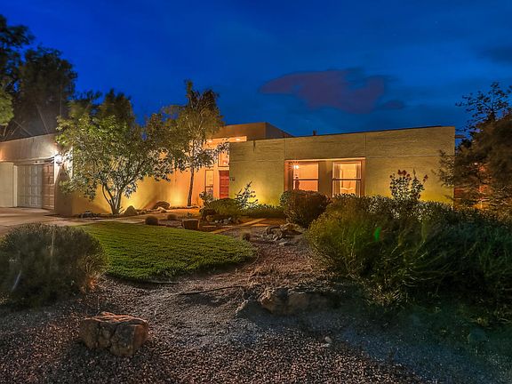 2nd image of 4909 Calle De Tierra NE