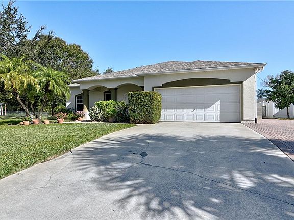 2nd image of 1302 Coverbrook Ln