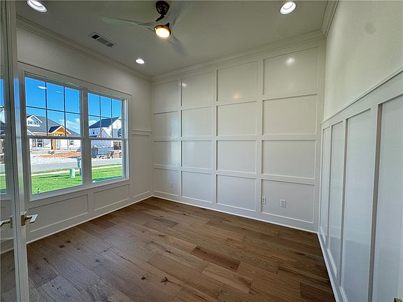 5th image of 2713 Amaris Ave