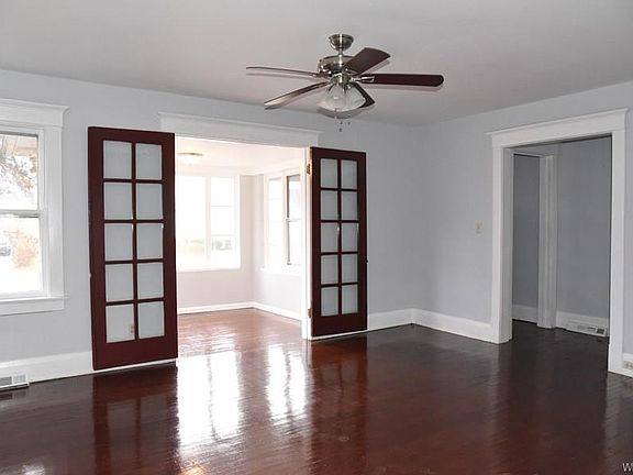 5th image of 238 Norwalk Ave