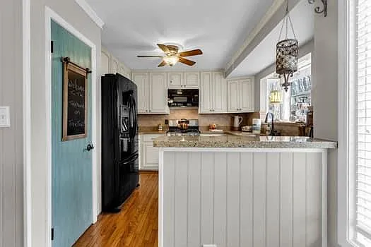 1833 Tree Top Ct — Photo 11