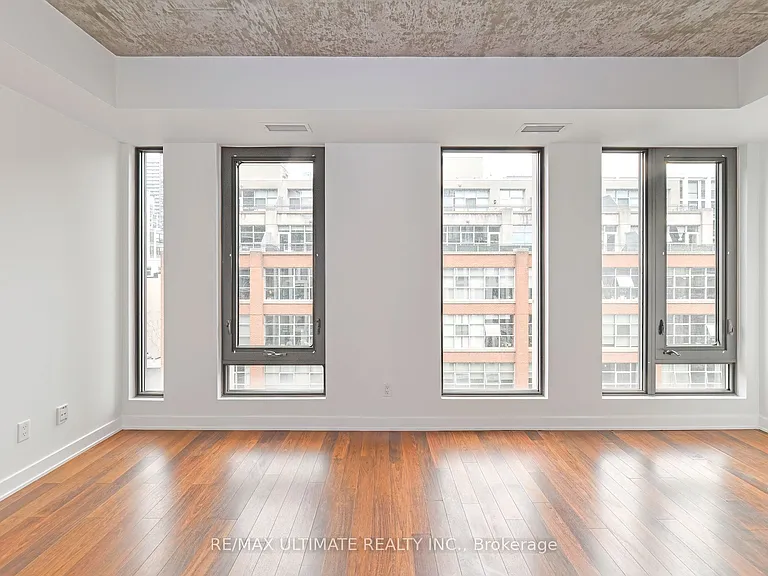 32 Camden St #701 — Photo 3