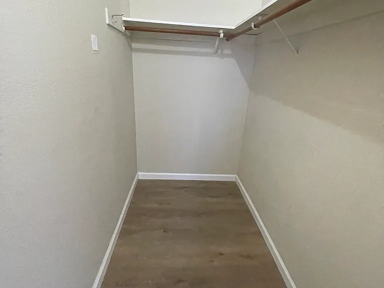 4935 Massachusetts Dr — Photo 31