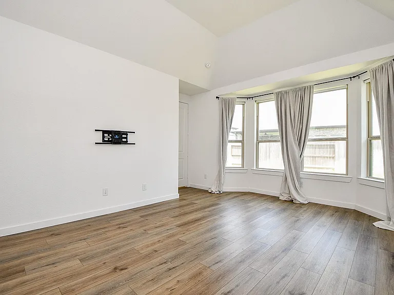 943 Malibu Shore Ln — Photo 22