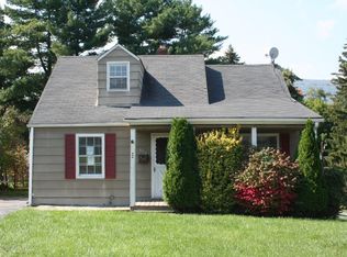 608 Easton Rd, Pearisburg, VA 24134