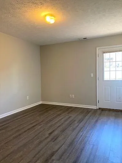 543 S Old Sevierville Pike #6 — Photo 1