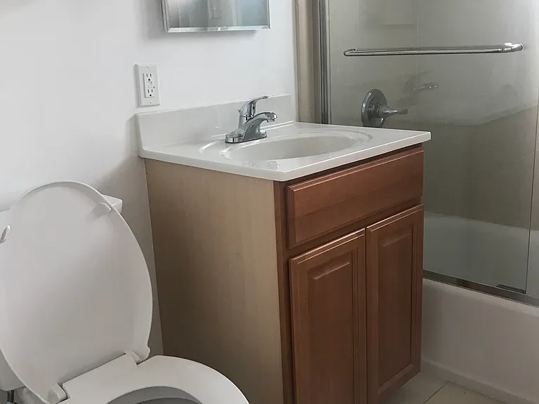 1922 Virginia St #8 — Photo 6