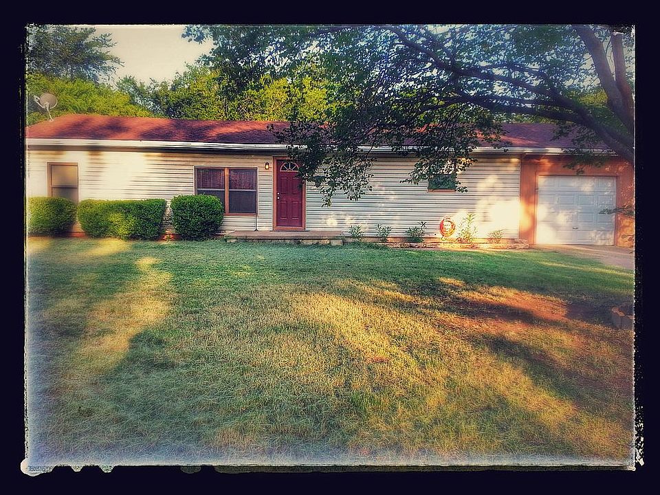 1st image of 200 Kirk St