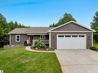 3250 Tamara Cir, Grawn, MI 49637