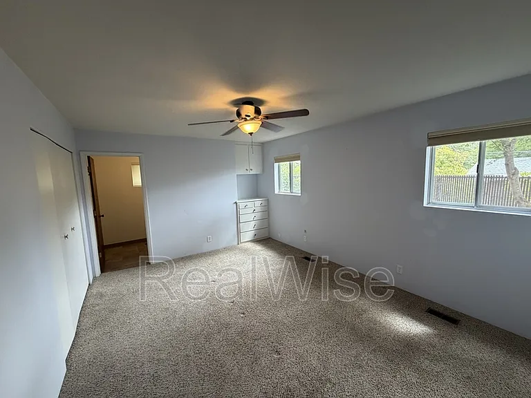 7730 SW Eaker Pl — Photo 31