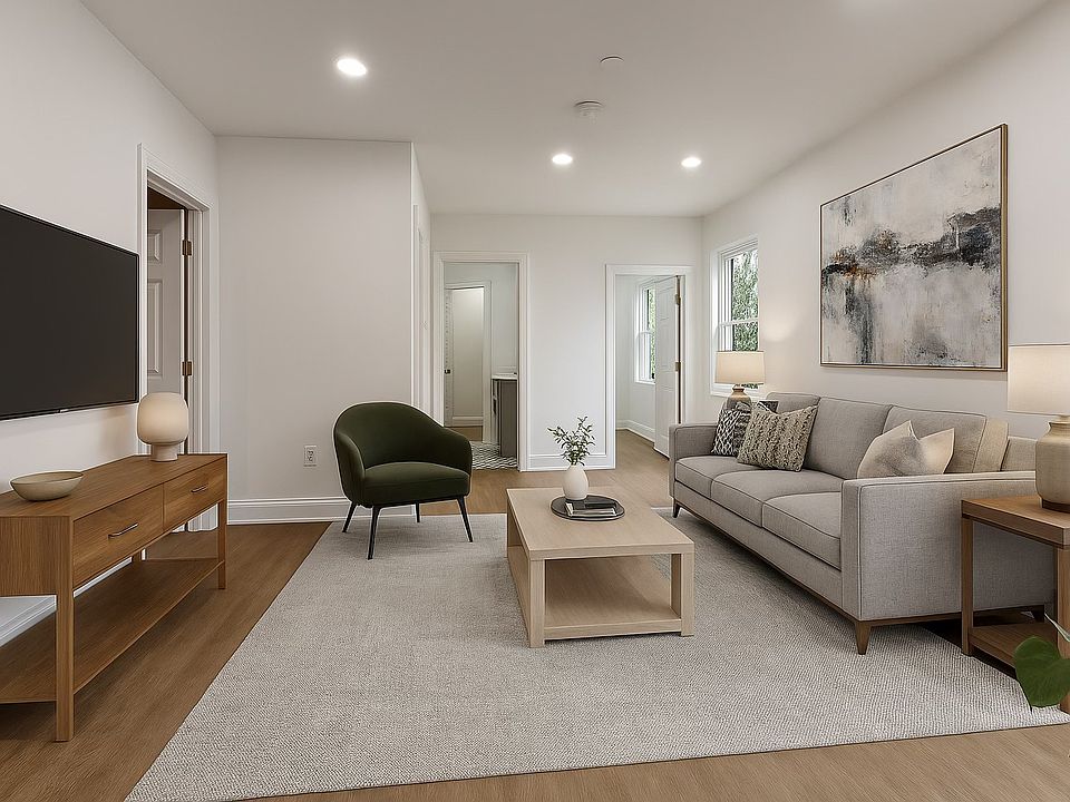 1st image of 1209 N Franklin St #2