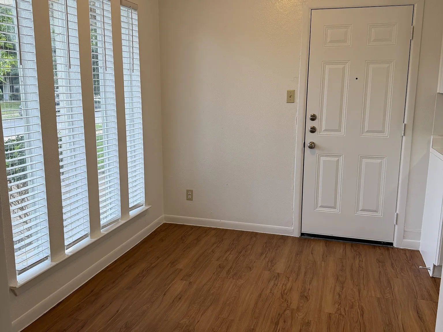 4714 Creek Bend Dr - 1 — Photo 3