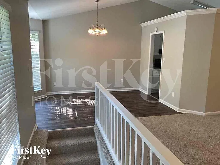 2625 Denise Dr — Photo 3