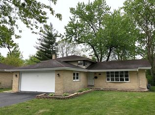 540 N 7th Ave, Addison, IL 60101