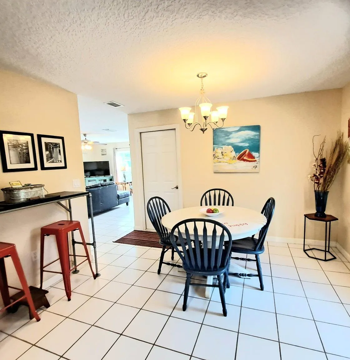 2 bed, 1311 sqft, $2,000 — Photo 4