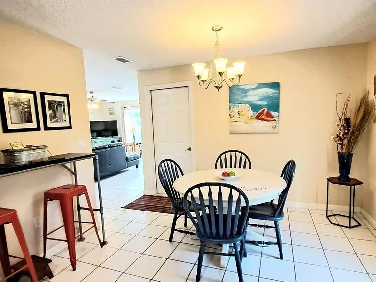 Eat in Kitchen