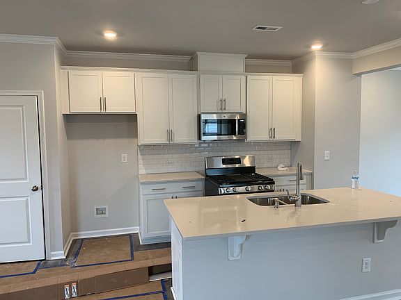 5th image of 125 Nahunta Dr