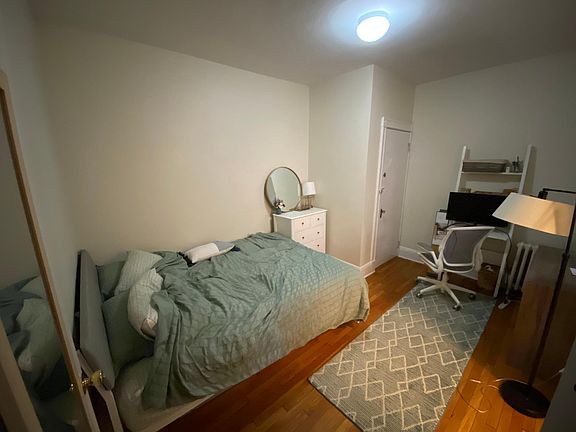 3rd image of 1788A Beacon St #2A