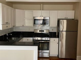 928 Christian St APT 2F, Philadelphia, PA 19147