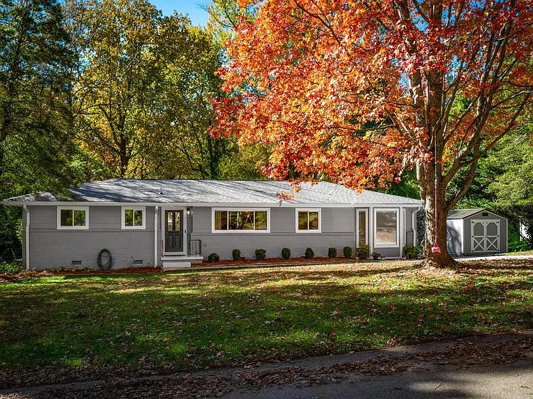 710 Danbury Dr — Photo 1