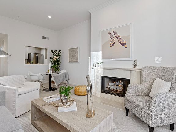 4th image of 600 Deer Valley Road #3D