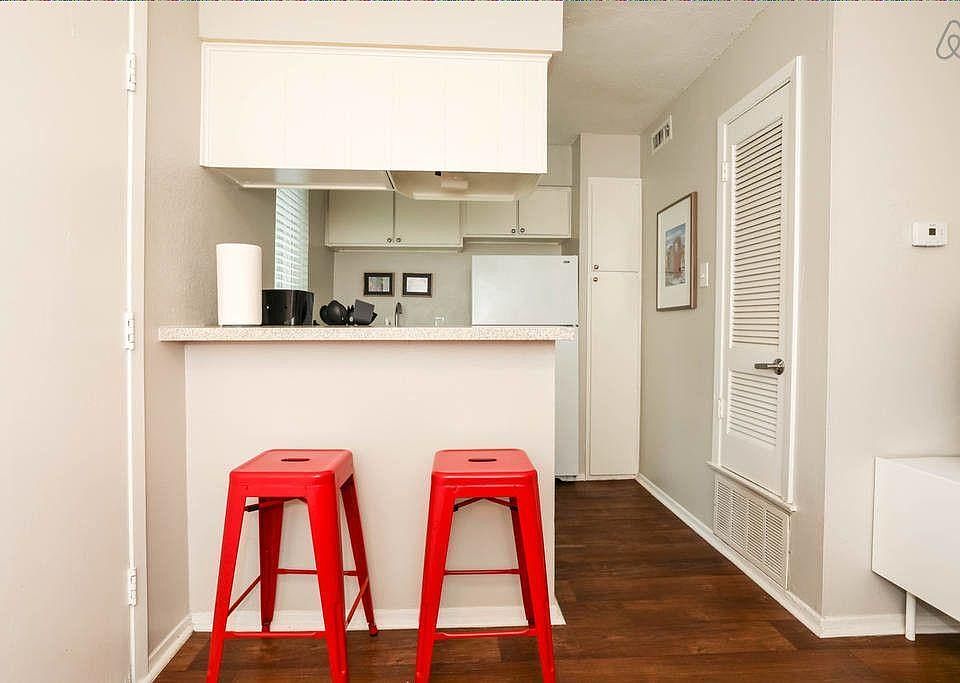 1st image of 7 Schroeder St #109