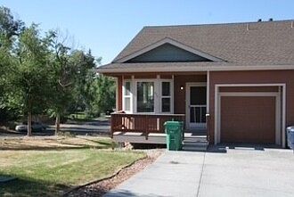 678 6th St--the EAST unit. This is not currently for rent. It has a large front yard that is all decorative gravel with one small area of watered flowers and plants.
