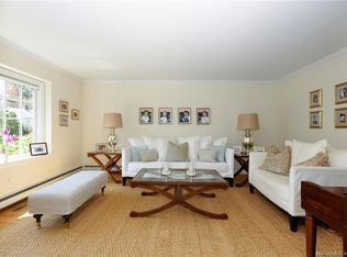 16 Osborne Ln, Southport, CT 06890