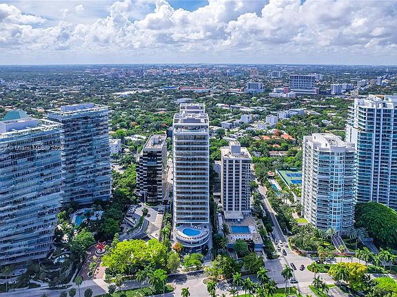 5th image of 2655 S Bayshore Dr #1506