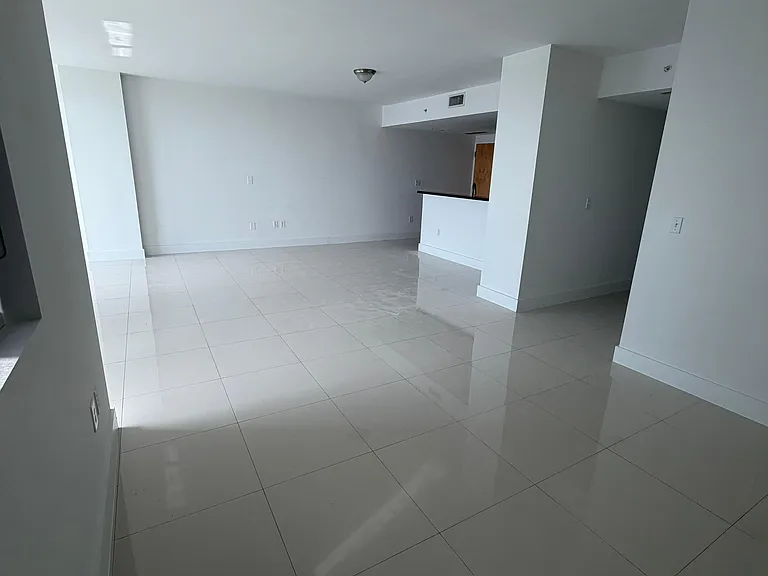 244 Biscayne Blvd #240 — Photo 3