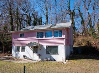 131 Friendship Dr, Rocky Point, NY 11778