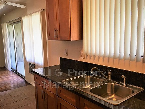 5th image of 10425 Parr Ave APT D