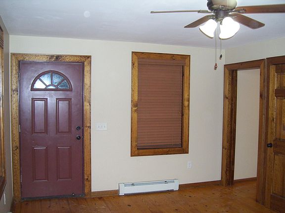 5th image of 916 N Salina St Unit 2