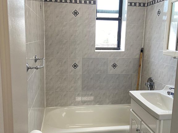 4th image of 7724 13th Ave APT 3