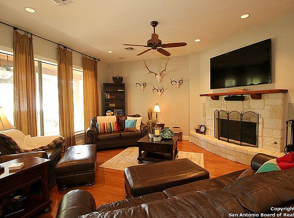2nd image of 713 Indigo Run Dr