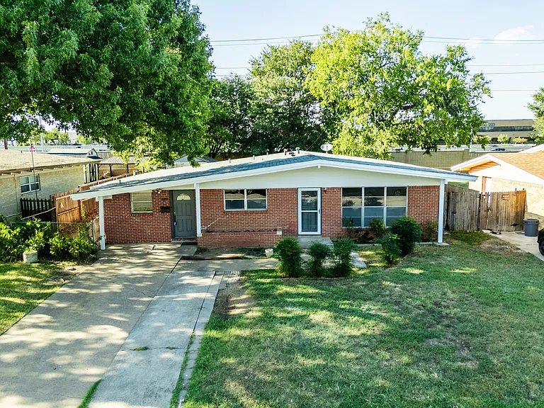 2821 Yale St — Photo 27