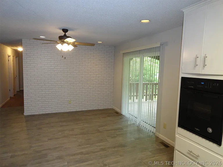 2312 W 44th St — Photo 5