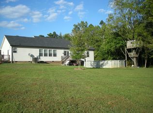 2200 Foxfire Ln, Burlington, NC 27217