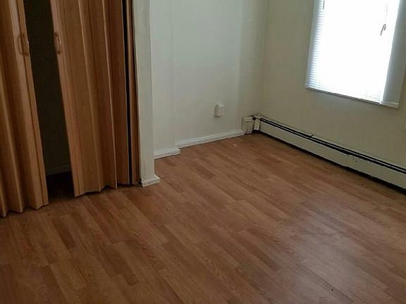 2nd image of 1817 Lincoln Ave