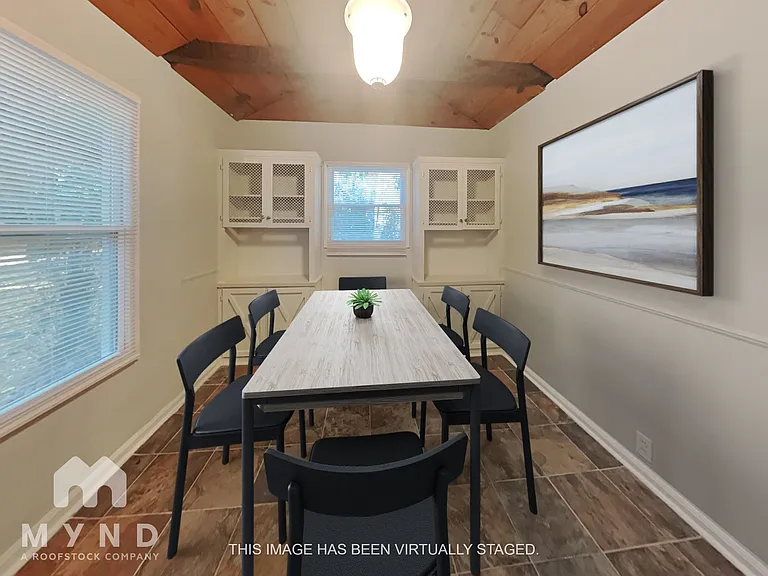 137 Roebuck Dr — Photo 11