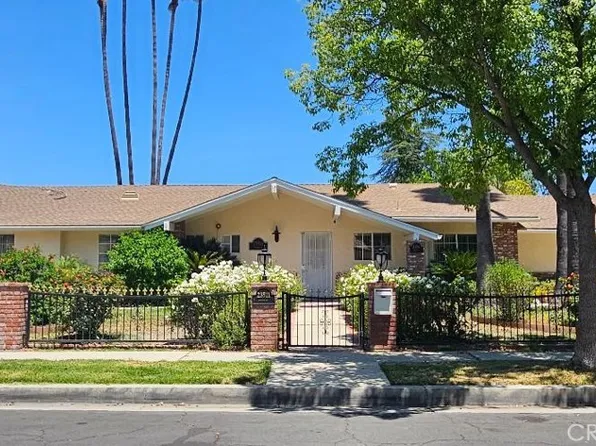 23511 Berdon St, Woodland Hills, CA 91367