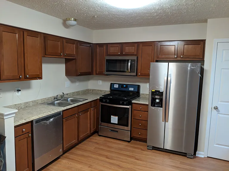 9837 Bale Ct — Photo 2
