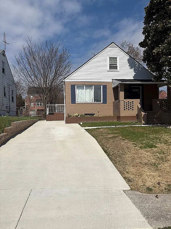 2722 Chesley Ave photo 1