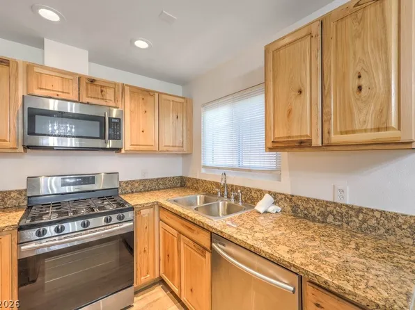 6368 Youngmont Ave, Las Vegas, NV 89103