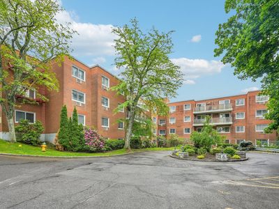 372 Central Park Avenue #3U, Scarsdale, NY, 10583