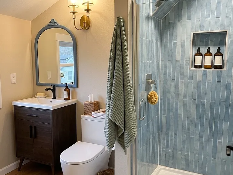 2367 NW Kearney St #7 — Photo 8