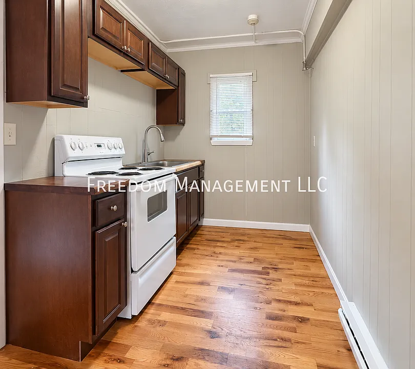 379-385 Douglas Pike #379-8