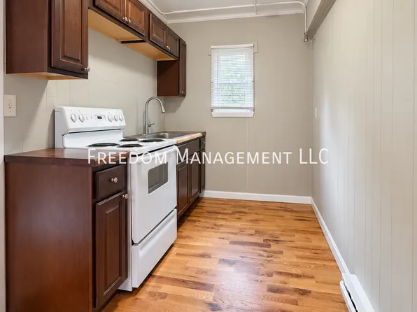 379-385 Douglas Pike, Smithfield, RI