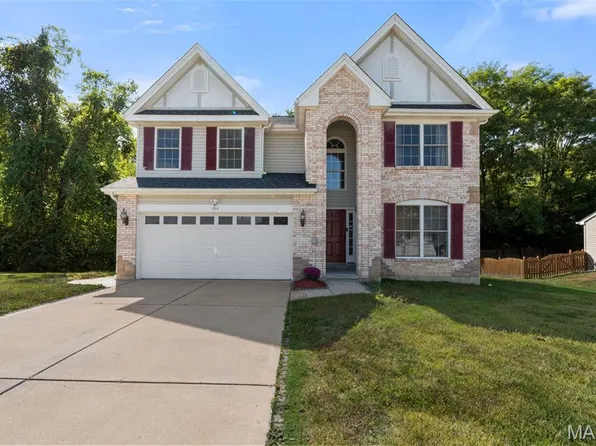 1514 Laurel Bluffs Dr, Hazelwood, MO 63042